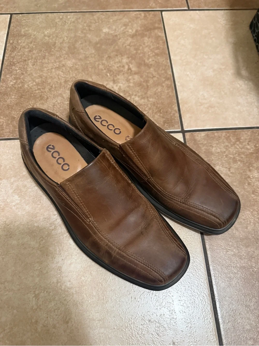 Ecco Men’s Brown Leather Slip-On Loafers
